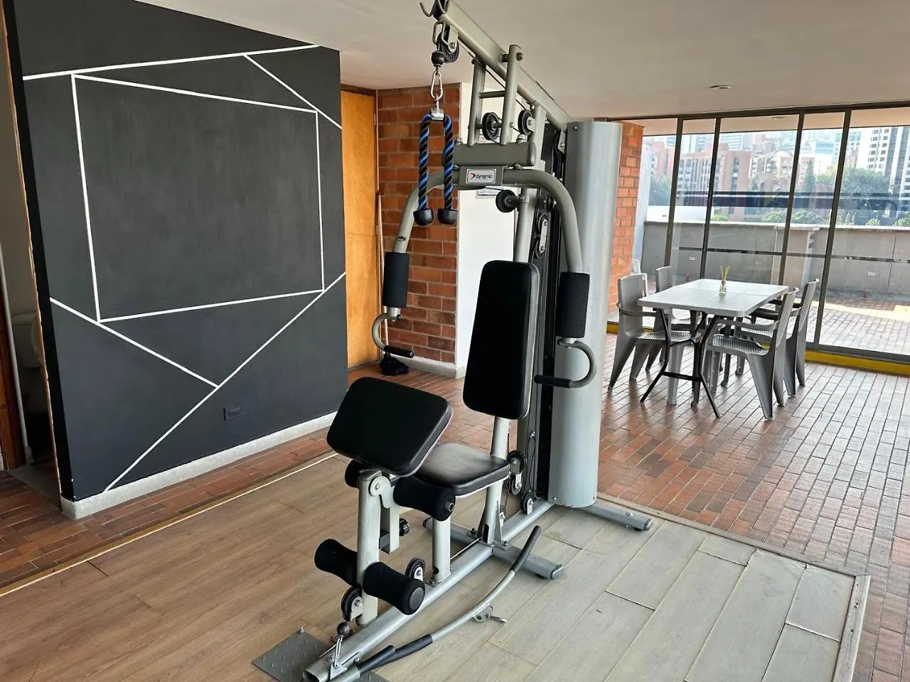 Appartamento Amoblados Medellin Poblado Patio Bonito